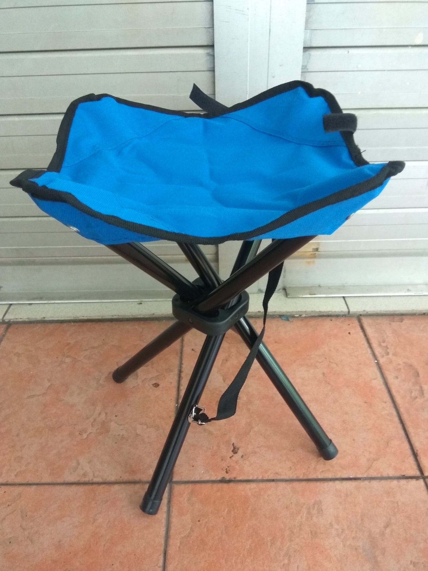 Foldable Stool w 4 Legs