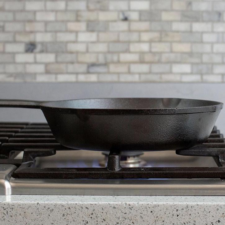 Lodge Cast Iron Skillet -  6.5 to 13.25 inch - Round, Square and Double Handle Pans - Made in USA